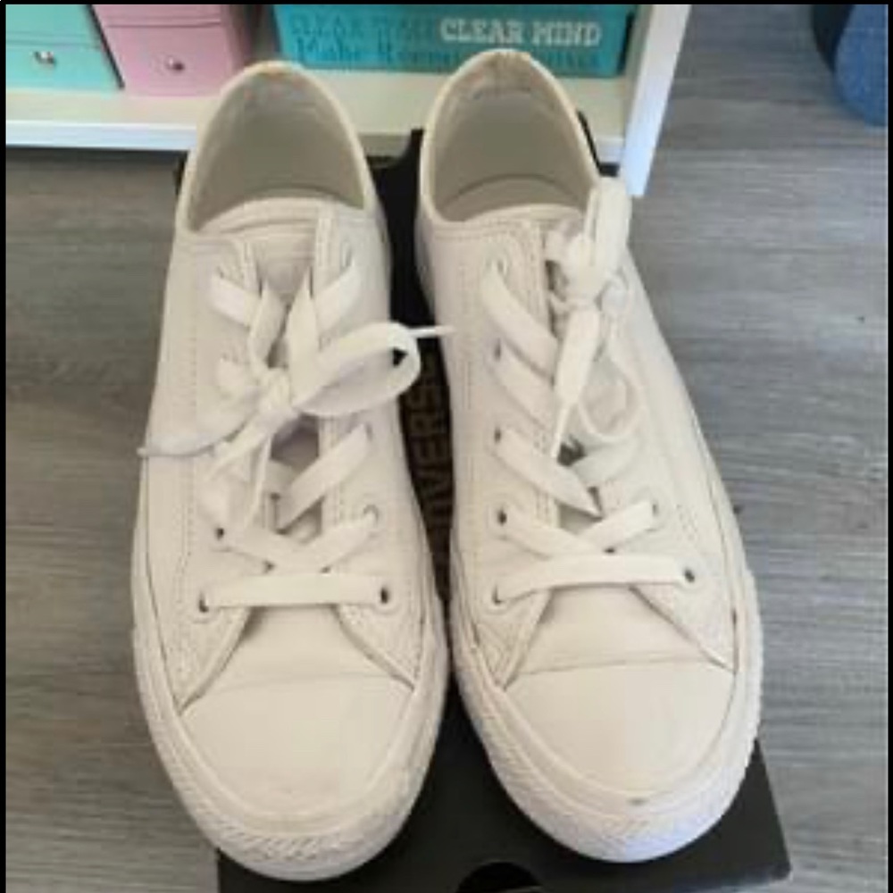 White converse